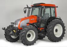 4WD traktorok Valtra A82
