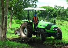4WD traktorok DEUTZ-FAHR Agrolux 4.80 Plus