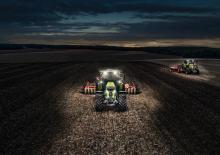 4WD traktorok Claas Axion 870 Cmatic