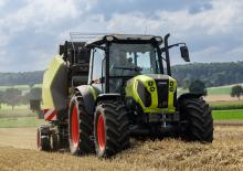 4WD traktorok Claas Axos 2.105 
