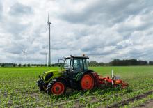 4WD traktorok Claas Axos 230  