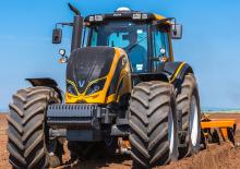 4WD traktorok Valtra BH224