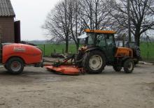 4WD traktorok Renault Dionis 140