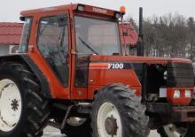 4WD traktorok Fiatagri F 100