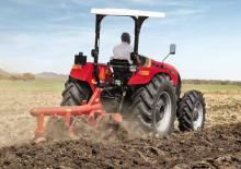 4WD traktorok Case IH Farmall 80 JXM