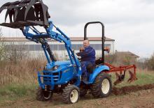 4WD traktorok LS J27 HST