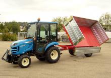 4WD traktorok LS J27 HST