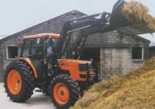 4WD traktorok Kubota ME 8200