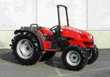 4WD traktorok Massey Ferguson MF 2415