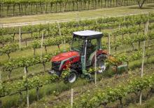 4WD traktorok Massey Ferguson MF 3VI.75 