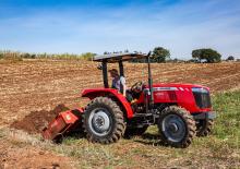 4WD traktorok Massey Ferguson MF 4305