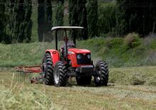 4WD traktorok Massey Ferguson MF 445 Xtra