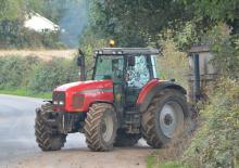 4WD traktorok Massey Ferguson MF 8240-4 Classic