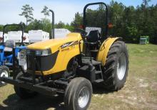 4WD traktorok Challenger MT345B