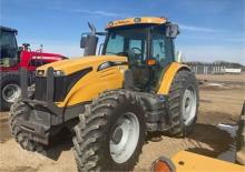 4WD traktorok Challenger MT515D