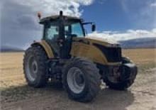 4WD traktorok Challenger MT555B