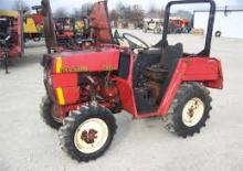 4WD traktorok Belarus MTZ-220