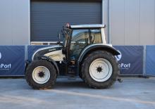 4WD traktorok Valtra N122