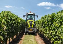 4WD traktorok Claas Nexos 210 F