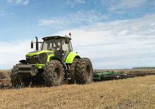 4WD traktorok Zoomlion PL2304