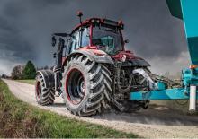 4WD traktorok Valtra T214V SmartTouch