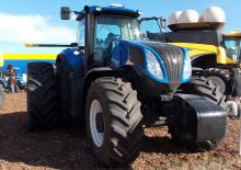 4WD traktorok New Holland T8.275