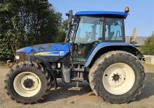 4WD traktorok New Holland TM 140 (381)