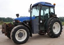 4WD traktorok New Holland TN90F