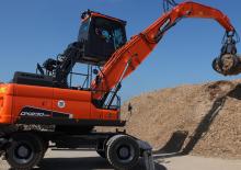 Anyagmozgató gépek Doosan DX230WMH-5
