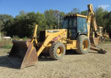 Árokásó-rakodók John Deere Construction 710 D