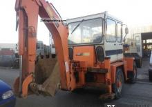 Árokásó-rakodók Terex-Schaeff SKB 900