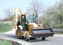 Árokásó-rakodók Komatsu WB93R-5 