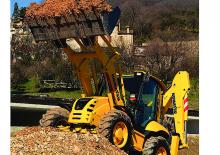Árokásó-rakodók Komatsu WB93S-8
