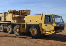 Autódaruk Grove GMK 5130 (10x6x10)