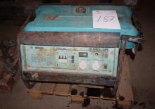 Benzines generátorok Bosch G 2400 SPE
