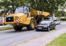 Csuklóvázas dömperek Caterpillar 730