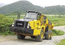 Csuklóvázas dömperek Komatsu HM300-2