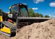 Csúszókormányzású rakodók JCB 205T