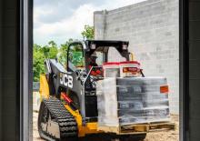 Csúszókormányzású rakodók JCB 210T