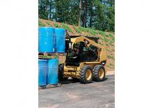 Csúszókormányzású rakodók Caterpillar 216B Series 3