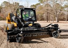Csúszókormányzású rakodók JCB 225