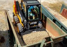 Csúszókormányzású rakodók JCB 250