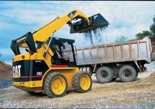 Csúszókormányzású rakodók Caterpillar 262