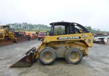 Csúszókormányzású rakodók John Deere Construction 270-II
