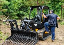 Csúszókormányzású rakodók JCB 270T