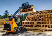 Csúszókormányzású rakodók JCB 2TS-7T