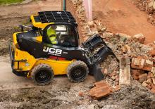 Csúszókormányzású rakodók JCB 300
