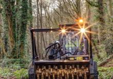 Csúszókormányzású rakodók JCB 325T
