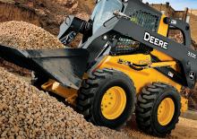 Csúszókormányzású rakodók John Deere Construction 332E