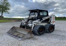 Csúszókormányzású rakodók Bobcat 853